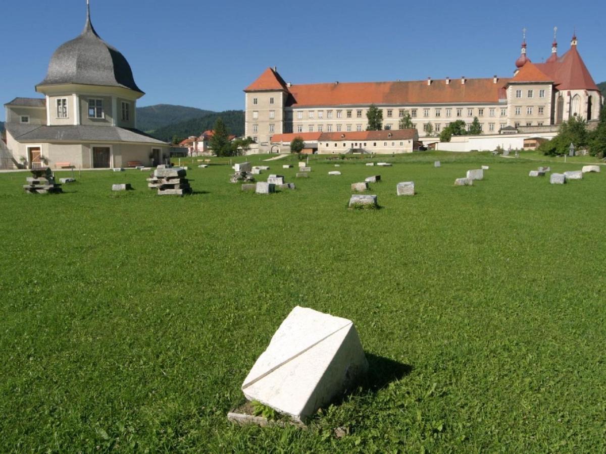 Spacious Holiday Home in Styria near Kreischberg Ski Area Sankt Georgen ob Murau Exterior foto